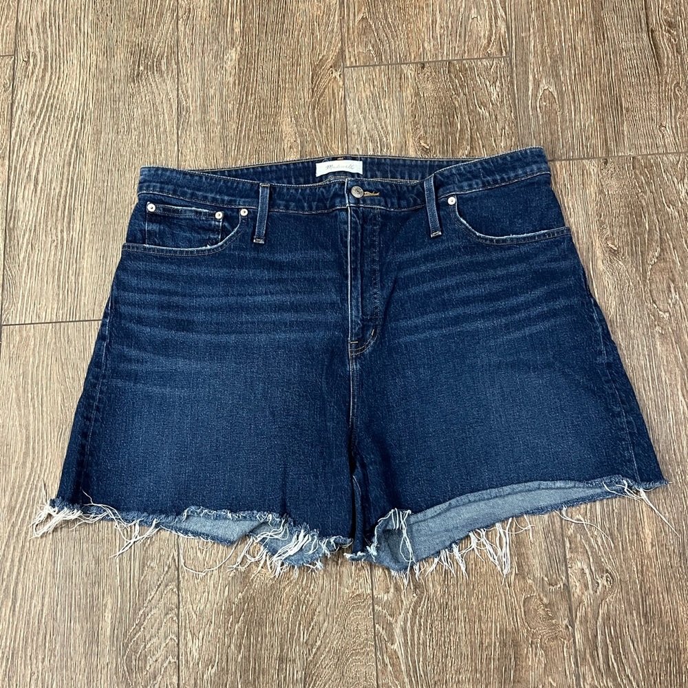 Madewell Curvy Highrise Denim Shorts - 36 x 4” Inseam